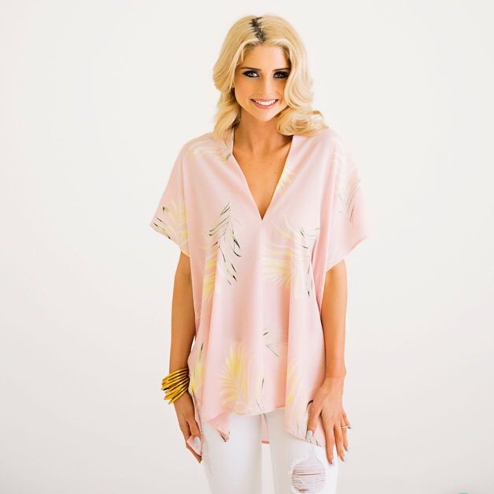 NWT Karlie v neck palm leaf tunic top loose small